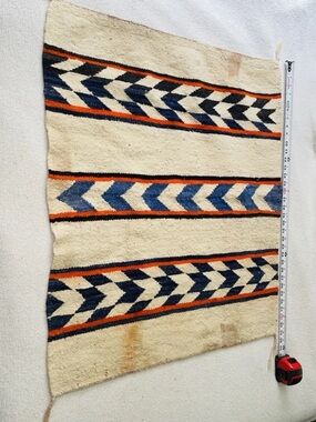 Authentic Navajo, Indian mid-century single saddle blanket approximately 30 x 34